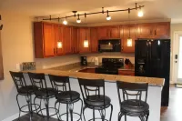 Freshly Remodeled Condo with amazing Grand Glaze View!