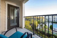 Resort Feel 1Br-King Bed-Pool-Hot Tub-Gym-Gated-Wifi-Elevator-Pet-Moffitt Cancer Hotels in Temple Terrace