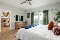 NEW! Beachfront! Panorama 4/3 Sleeps 14 Awesome