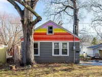 Happy Happy Guest House 1bd/1ba in Quiet yet Popular Neighborhood