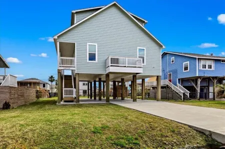 Sea La Vie - A Stunning Beach Retreat!