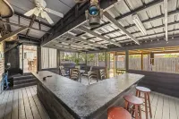 Pet Friendly Boat Parking White Sand Beaches 30-A. Bikes, Beach Chairs, Umbrella