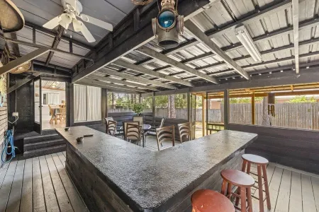 Pet Friendly Boat Parking White Sand Beaches 30-A. Bikes, Beach Chairs, Umbrella