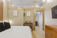 European Village King Suite Retreat: Unwind, Explore, Beach, Work!