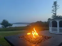 Oceanfront with Private Beach - Little Bay Retreat