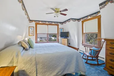 Sleeps 9 Beach House in West Dennis .5 Miles To Nantucket Sound Beaches Dogs Wel Freedom Boat Club 주변 호텔