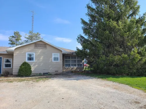 Charming Modern 1950s Mid-Century Ranch. Hotels in Mount Pleasant