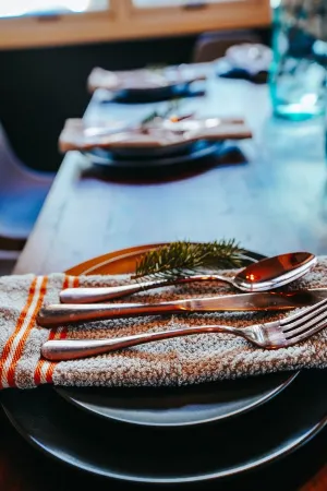 The Lynx Retreat - Slopeside Ski In/Out Home Near Glacier National Park Отели в г. Уайтфиш