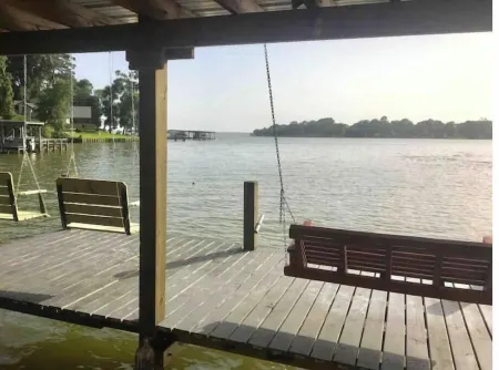 RV#3, 3 slides, covered deck, lake activities