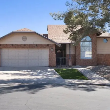 Family Friendly Home on Royal Palms Golf Course