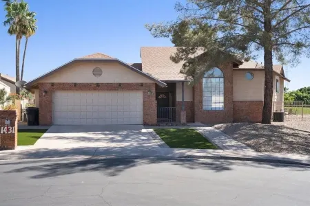 Family Friendly Home on Royal Palms Golf Course