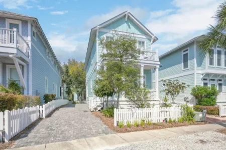 Searenity Now! in Carillon, w/6 seat golf cart, 3 Kg Bds, 4 Bch Chrs, & bch wlk