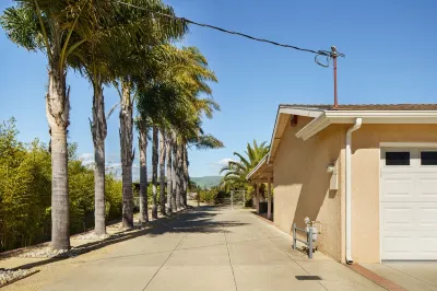 Orchard Oasis: 20 min to Oceano/Pismo Beach, BBQ, Pool Table, King-sized beds Hotels near Nipomo Swap Meet & Fleamarket