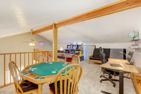 ⛰️Secluded Modern Mountain Lodge w/ Mtn Views/ Game Room🕹️/Deck