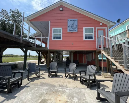 Hackberry Hooker - Private Canal Hotels in Hackberry