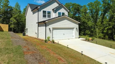 Brand new 3 bd home - 10 mins from Downtown Gainesville Hotels near Phantom Fireworks of Buford