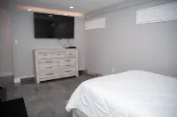 Cozy Home w/Heated Pool, Hot Tub & Steam Shower