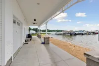 Crystal Lakefront Luxury Condo – North Shore, Crystal, Michigan