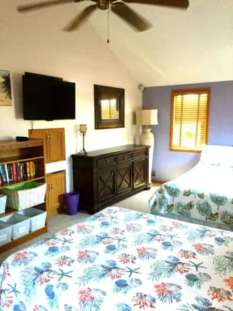 2 BR House Beach Haven Centrally located