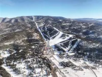 Little Mammoth Condo - Bike or 5 min walk to ski lifts!