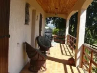 BEAUCAIRE Recent house surrounded by nature Hotels in Beaucaire