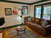 Stylish Apt in Walker's Point