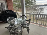 Wonderful House on Weiss Lake! Two piers and nearby boat launch. Sleeps 16