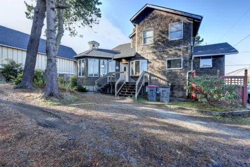 Seaside Manor: Family friendly with, great place for large group.