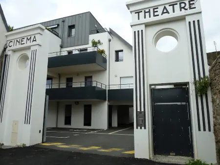 Apartment with garden, 63 m2, near beach and town, quiet and enclosed