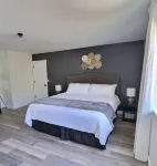 4BR,4 King Beds, 5 minute walk to Edgefield Mcmenamins, Pool Table, Full Kitchen