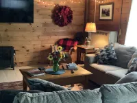 The Coral Cabin Hotels in Waterbury Center