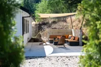 Casa Chihuahua- Modern Luxe 2b/1b home Hotels near Maple Leaf Events