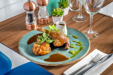 Courtyard Glasgow Airport