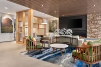Fairfield Inn & Suites Milwaukee West - parking