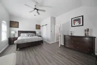 Cozy Retreat home in the Heart of Conroe