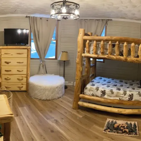 "The Serenity Home" on Sugar Mountain