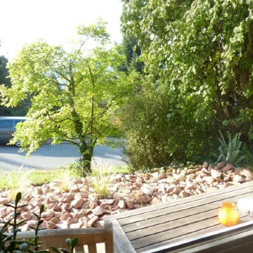 Close to the city live in the countryside with good access