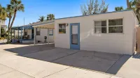 I Minute Walk to Beach. Rated #1 Best Location in Florida /Pets Welcome with Fee