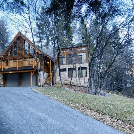 'Spectacular' 4 Bedroom, 3 Bath, Sundance Mt. Home, Central A/C
