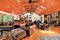 Our Mountain Oasis - Where Christmas Is All Year - Single Story - Pet Friendly