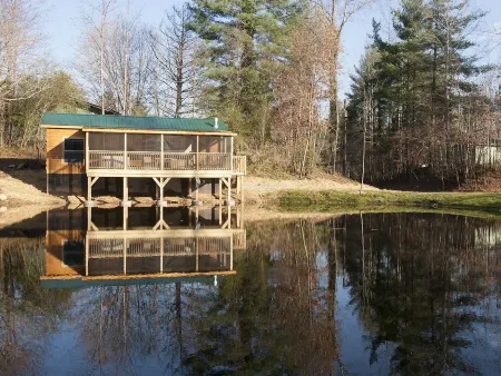 Romantic Cabin overloking pond Отели рядом с достопримечательностью «Lake lure»