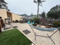 Charming Coastal Getaway!3 Bed 2 Bath with 3 Private Yards. Clean. Dog Friendly.