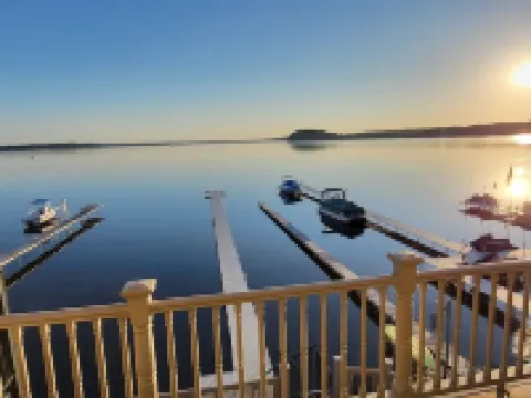 Saratoga Lake Waterfront with Dock, Near Racetrack & Downtown Saratoga! Hotels in Malta