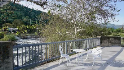 10 min to Sequoia - Stunning 3 bdrm2bth w/ PICKLEBALL COURT riverside!! Các khách sạn gần Sequoia Campground & Lodge