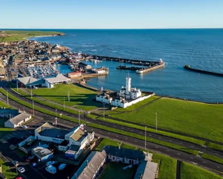 Luxury Apartment with Sea Views Balcony Hotels in Arbroath