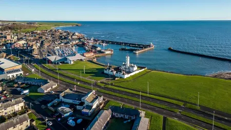 Luxury Apartment with Sea Views Balcony