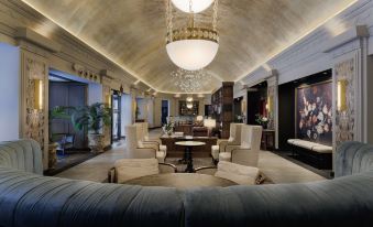 The Queens Hotel