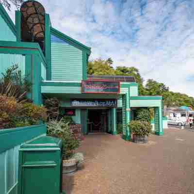 Oceanic Mirage - Newly Remodeled Family Friendly Ocean View Hotel Exterior