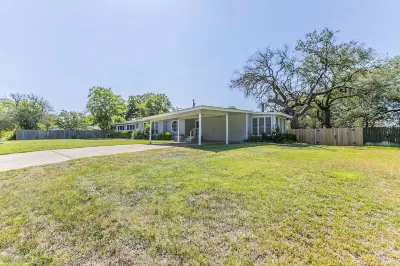 Belle of Belton-Spacious/Central Location/Pool/Hot Tub/Game Room w/ Pool Table UMHB Dee Dillon Softball Field 주변 호텔