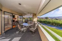 Wapato Point Halmalka Condo 512B Sleeps 8 by Outdoor Pool, Sandy Beach Amenities